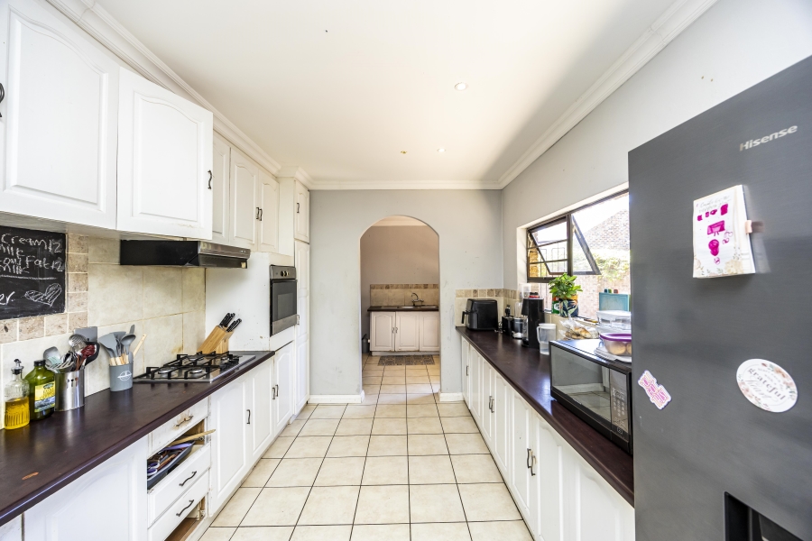 4 Bedroom Property for Sale in Nahoon Valley Park Eastern Cape